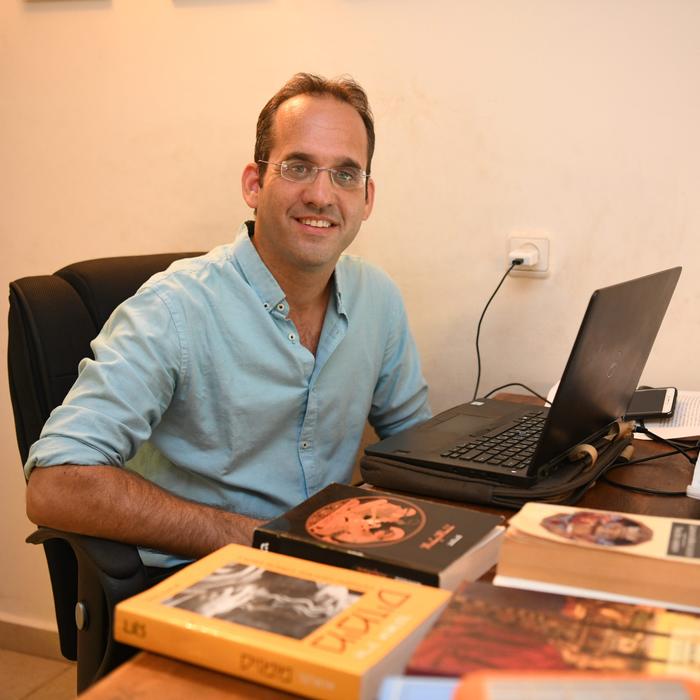 Gur Zak at his desk