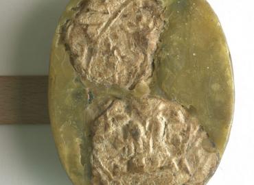 Royal seal depicting a crowned woman